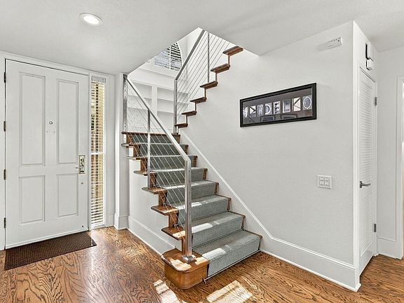 3rd image of 440 Wyndgate Rd