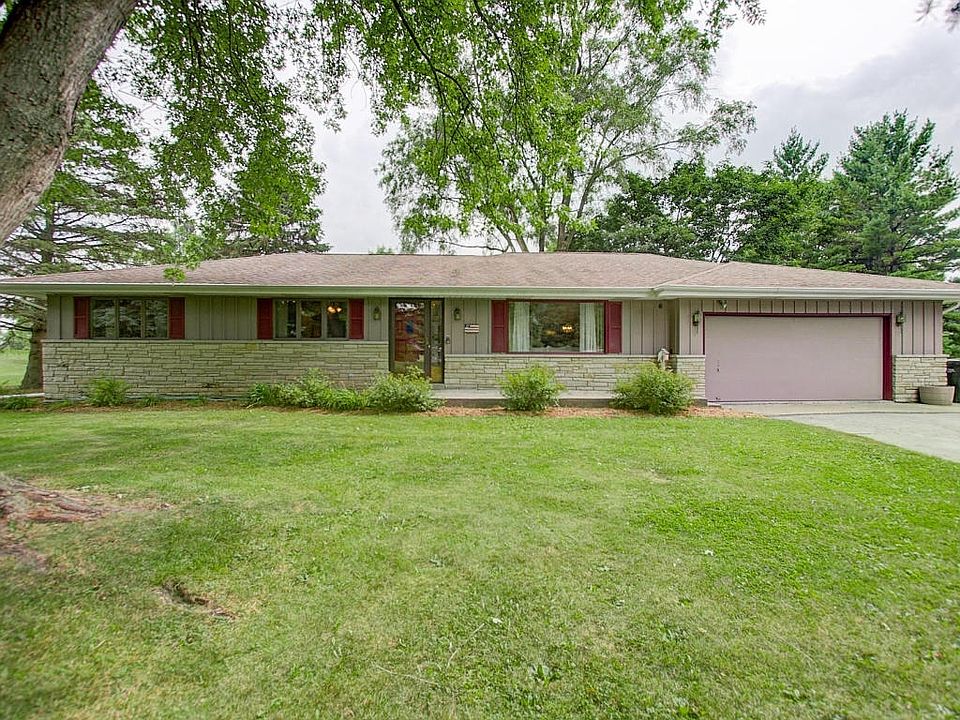 1st image of S46W22655 Weber Ct