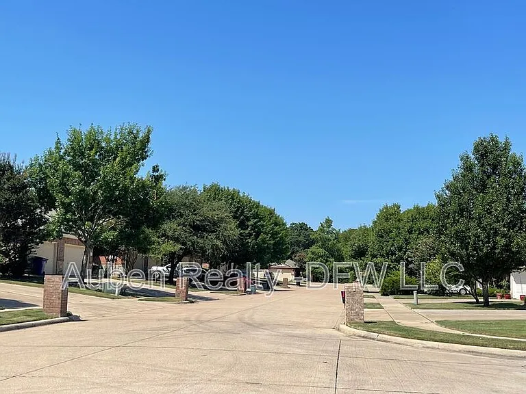 1512 Piedmont Dr — Photo 14