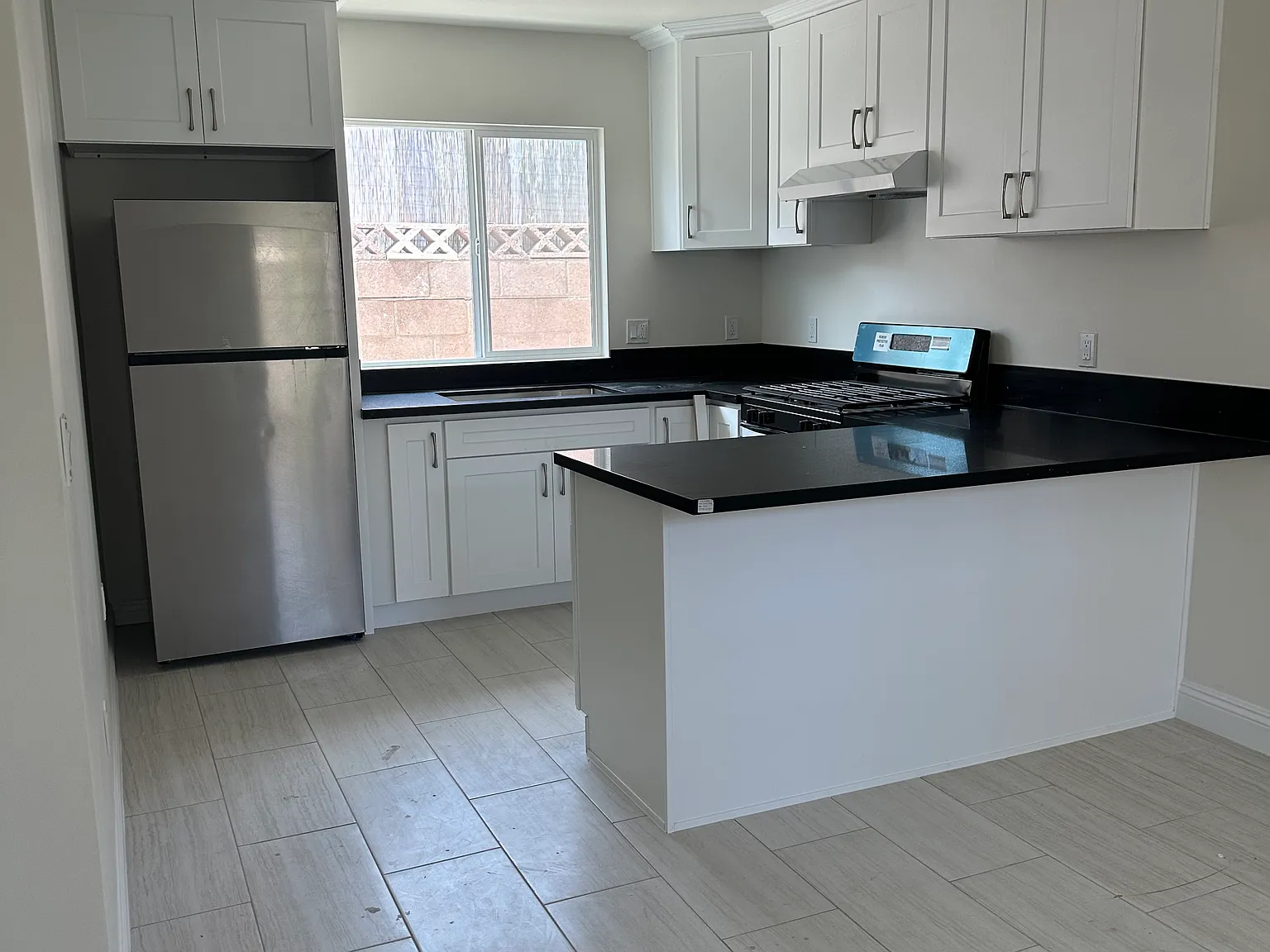 1 bed, $2,300 — Photo 2