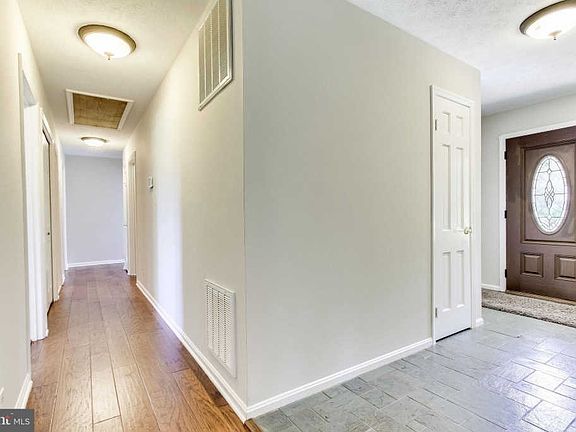 4th image of 11402 Parkgate Dr
