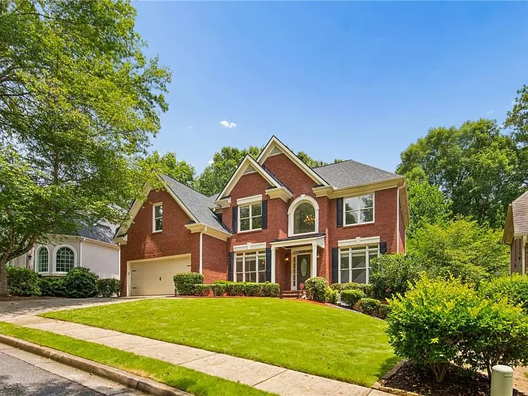 270 Edwardton Ct — Photo 3