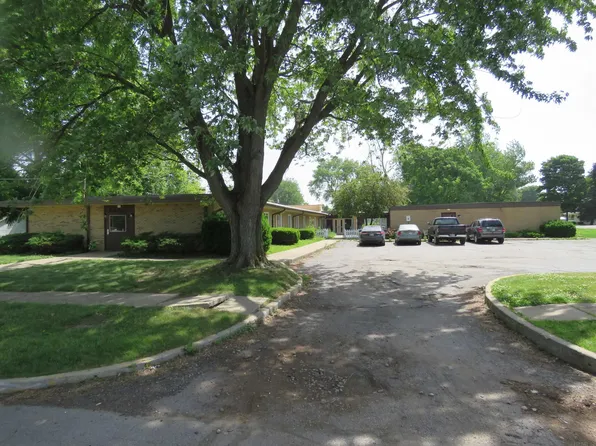 952 W Walnut St, Nappanee, IN 46550