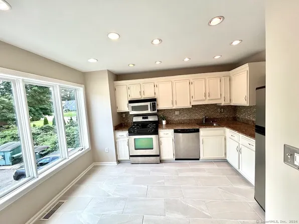 151 Carriage Path South APT J, Milford, CT 06460