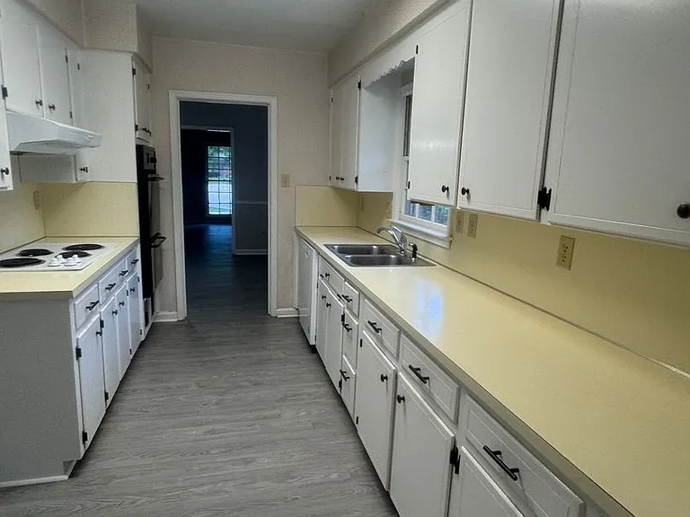 3054 Merrimac Dr — Photo 10