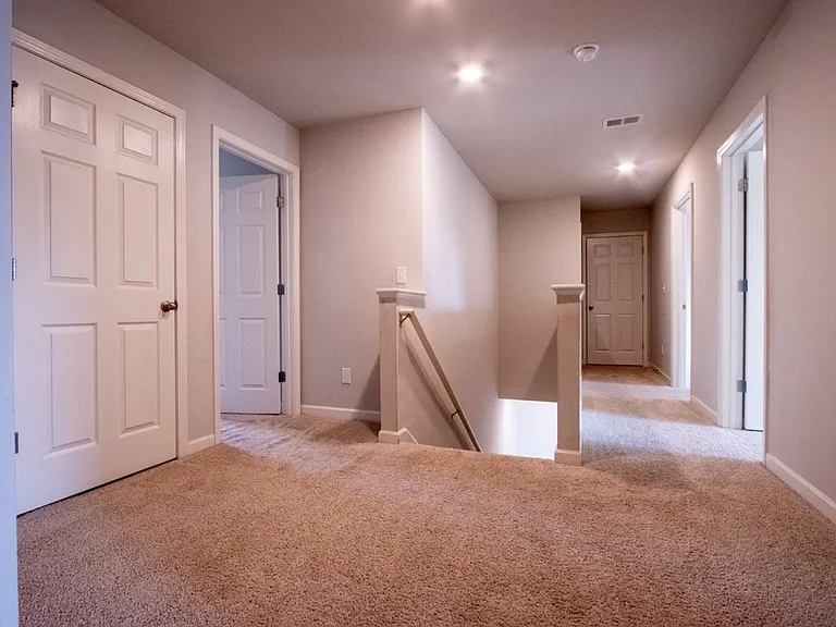 325 Park West Blvd — Photo 14