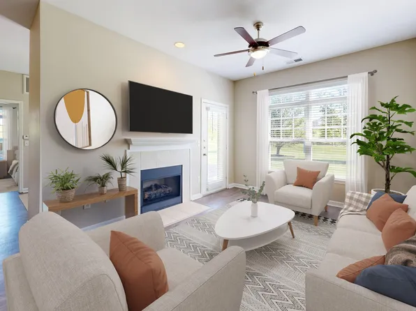 Columns on Wetherington Apartments