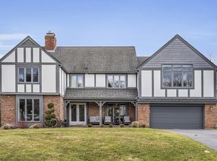 32 Fox Hill Rd, North Andover, MA 01845