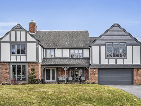 32 Fox Hill Rd, North Andover, MA 01845