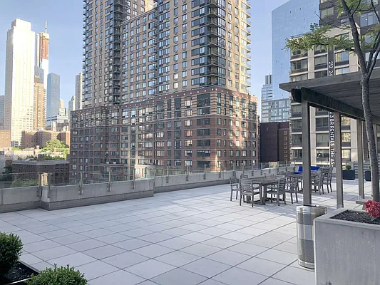 Sold by Compass | media 20