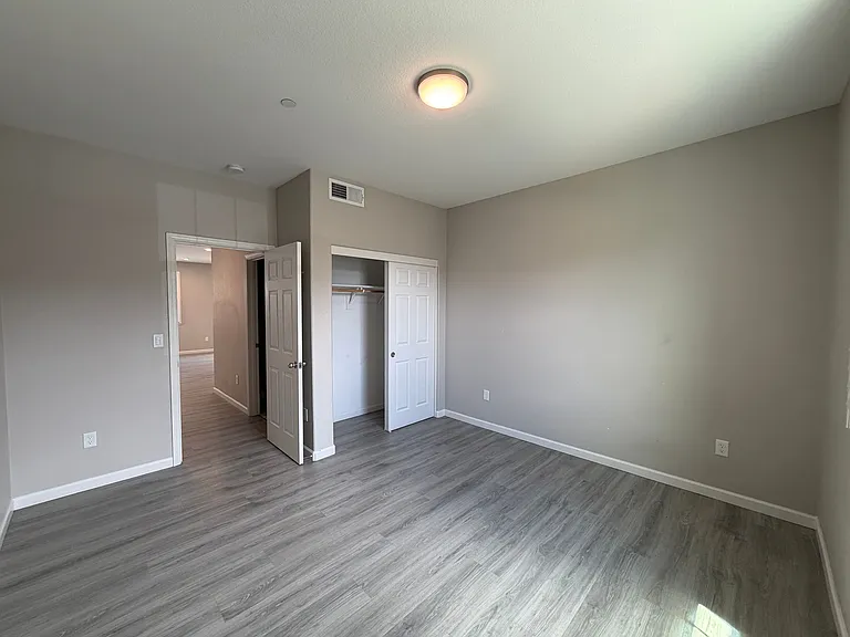 700 Apricot Cir — Photo 33