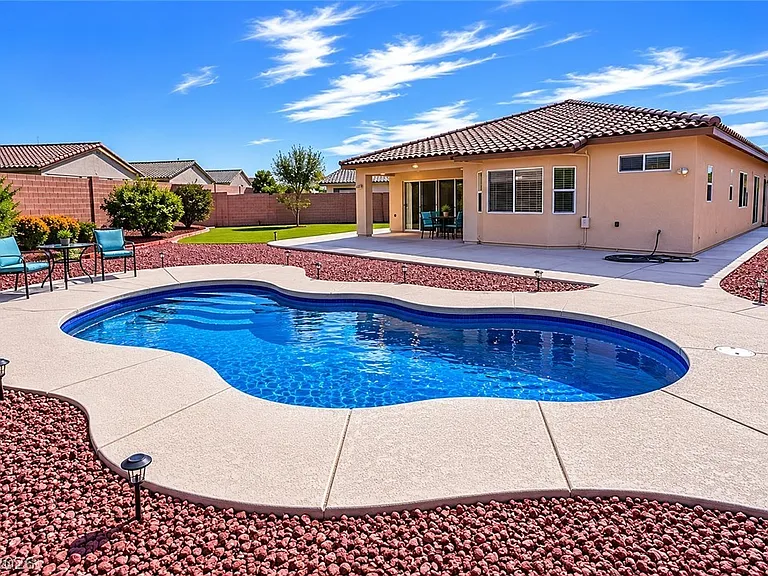 4881 Castello Way — Photo 22
