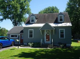 5930 McKinley Rd, Brewerton, NY 13029