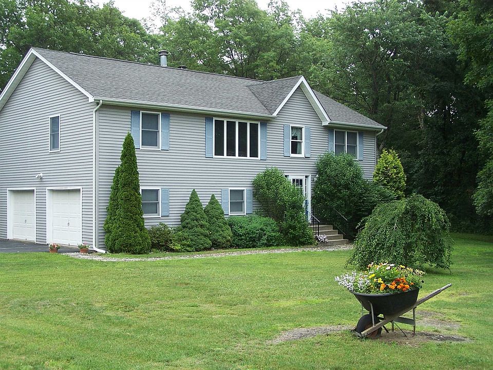 1st image of 2 Charles Dr