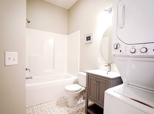 322 N Pine St, Grand Island, NE 68801