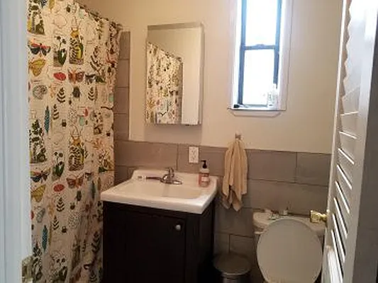 Rented by MCR Realty | media 25