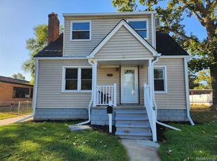 550 E Mapledale Ave, Hazel Park, MI 48030