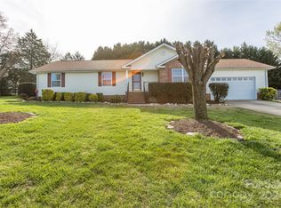 706 John Douglas Dr, Belmont, NC 28012