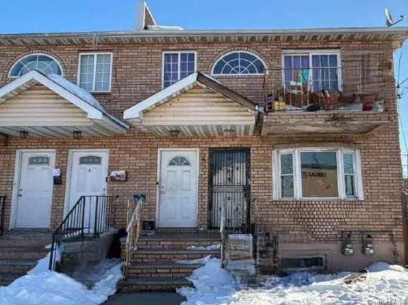 404 Beach 43rd St, Far Rockaway, NY 11691