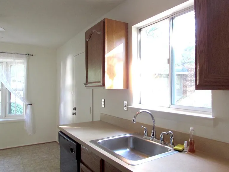 5 Templar Ct #A — Photo 4