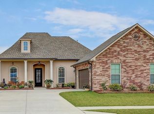 334 Victoria Lights Ln, Broussard, LA 70518