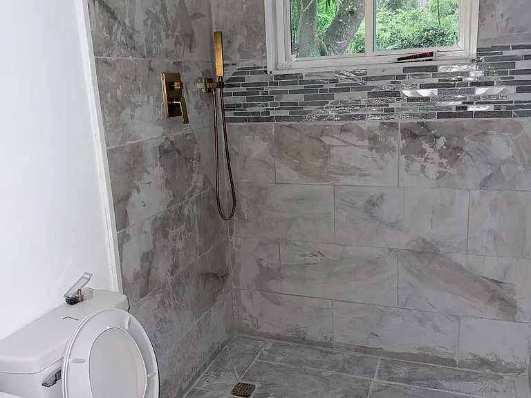 402 Arlington Rd — Photo 4