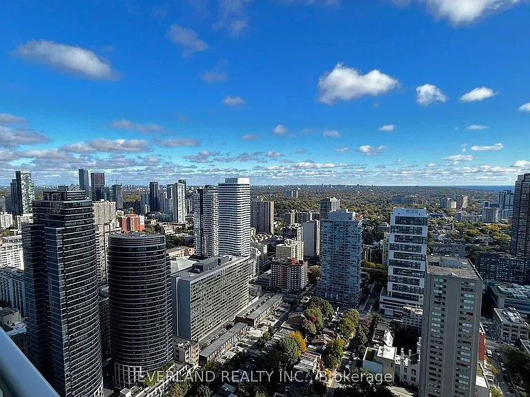 386 Yonge St #4204 — Photo 10