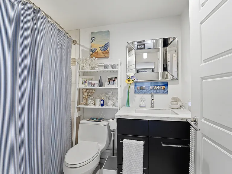 2020 Walnut St #14CD — Photo 29