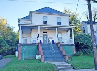 108 S Virginia St #B, Farmville, VA 23901