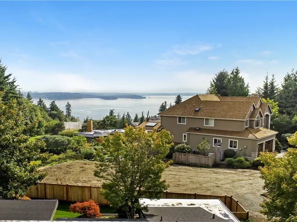 12030 87th Ave NE, Kirkland, WA 98034