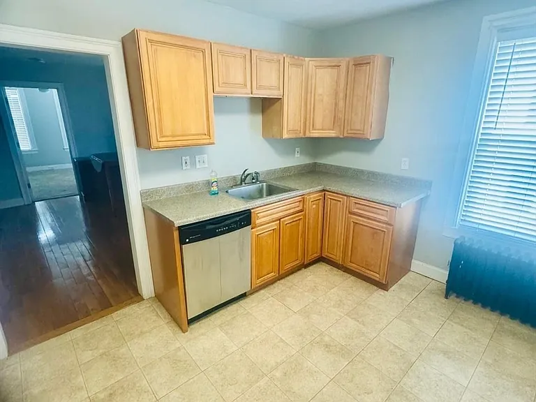 36 Cedar St #1A — Photo 11
