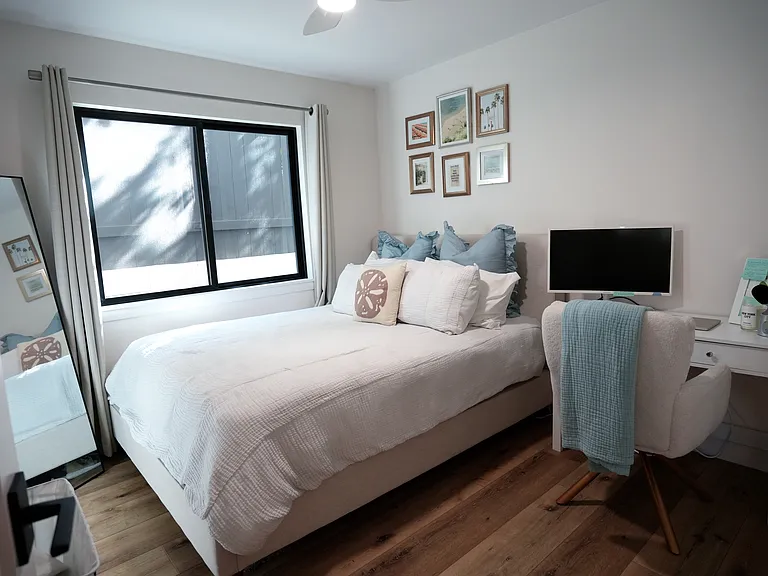 340 Sylvia St — Photo 5