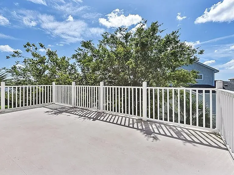 5021 Riverside Dr — Photo 27