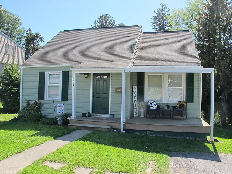 2nd image of 604 Easton Rd