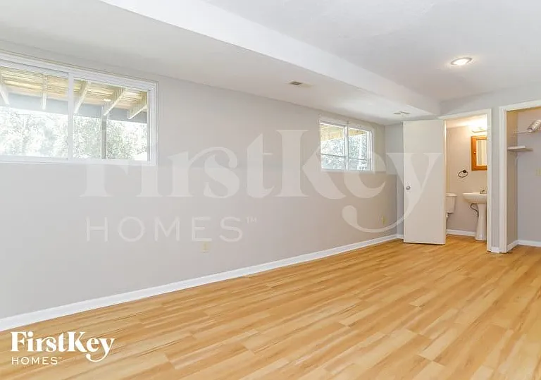 8617 Stearns St — Photo 8