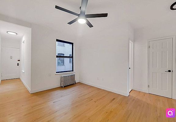 3rd image of 3115 32nd St APT 20