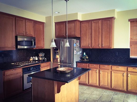 3rd image of 640 Greg Thatch Cir