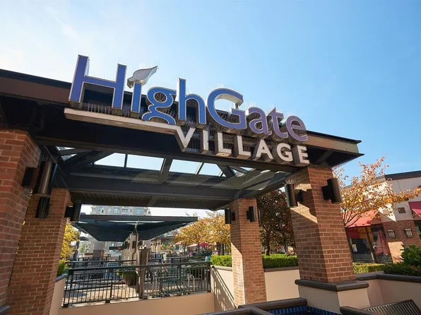 7088 Salisbury Ave #601, Burnaby, BC V5E 0A4