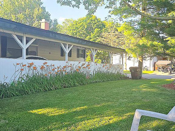 5th image of 1485 Zuider Rd