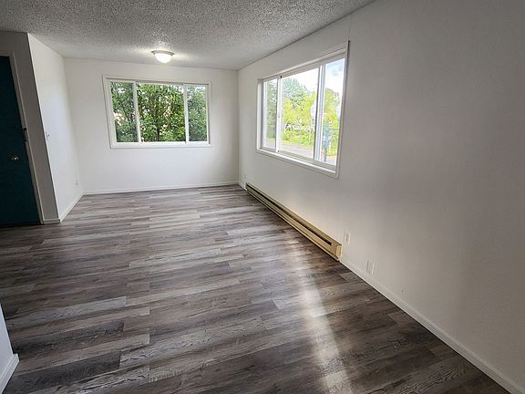 2nd image of 695 4th St APT A