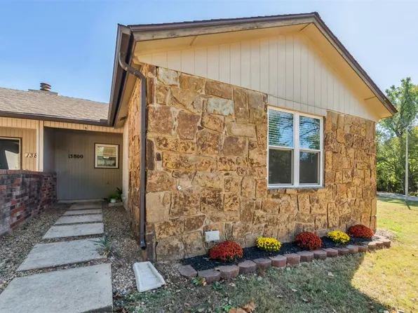 13800 Crossing Way E, Edmond, OK 73013