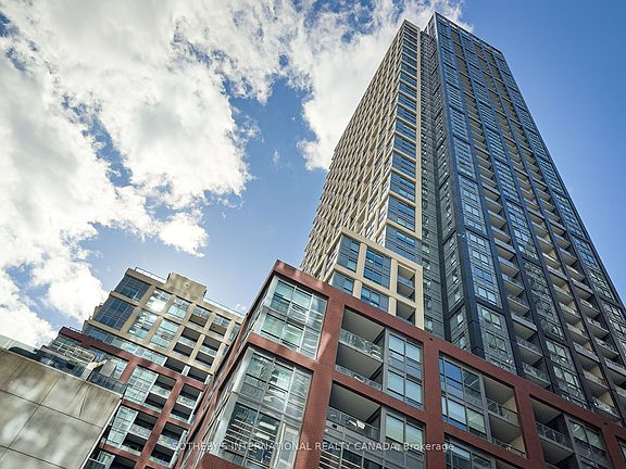 3rd image of 108 Peter St #611