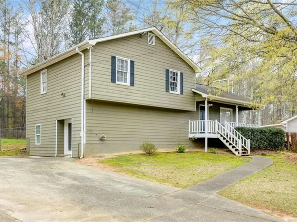 165 Hollyberry Dr, Dallas, GA 30157