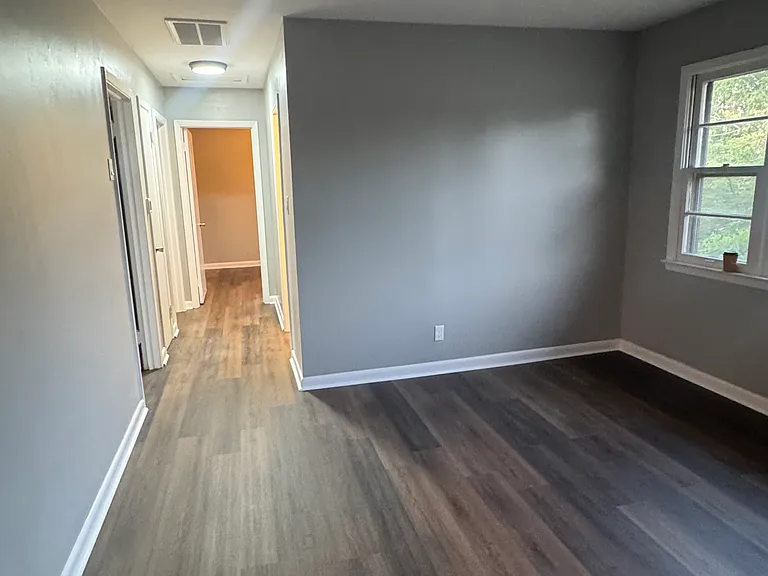 803 Cambridge St — Photo 17