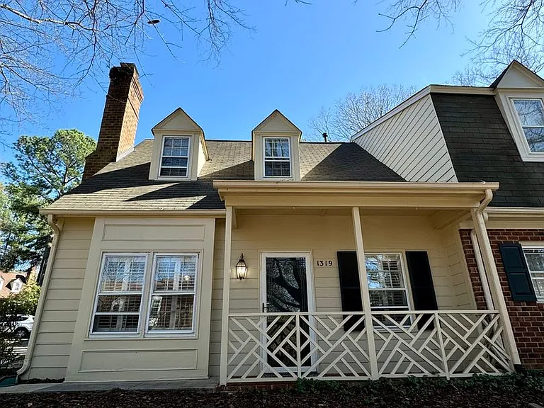 1319 Dylan Heath Ct — Photo 2