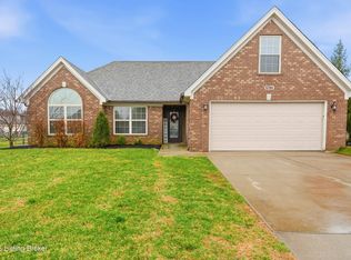 9704 Pebble Ct, Louisville, KY 40229