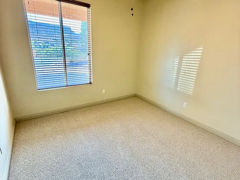 1425 S Staghorn St — Photo 27