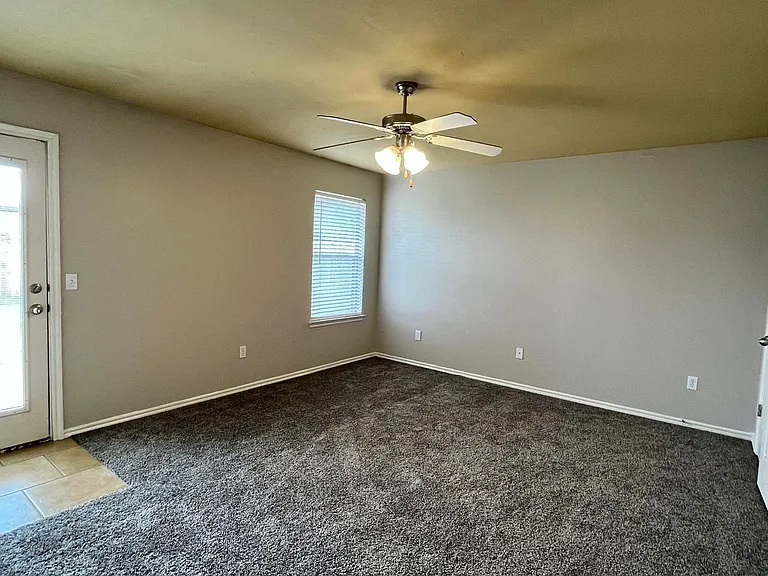 1703 Everglade Ct — Photo 5