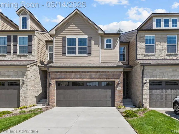 836 Addison Cir, Commerce Township, MI 48390