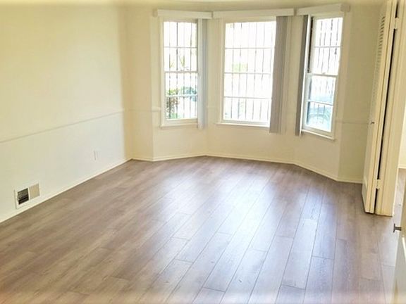 4th image of 112 N Mansfield Ave